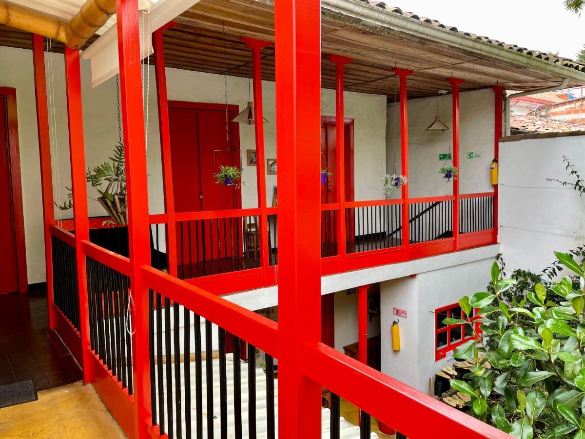 Hostal Tralala 萨兰托 外观 照片