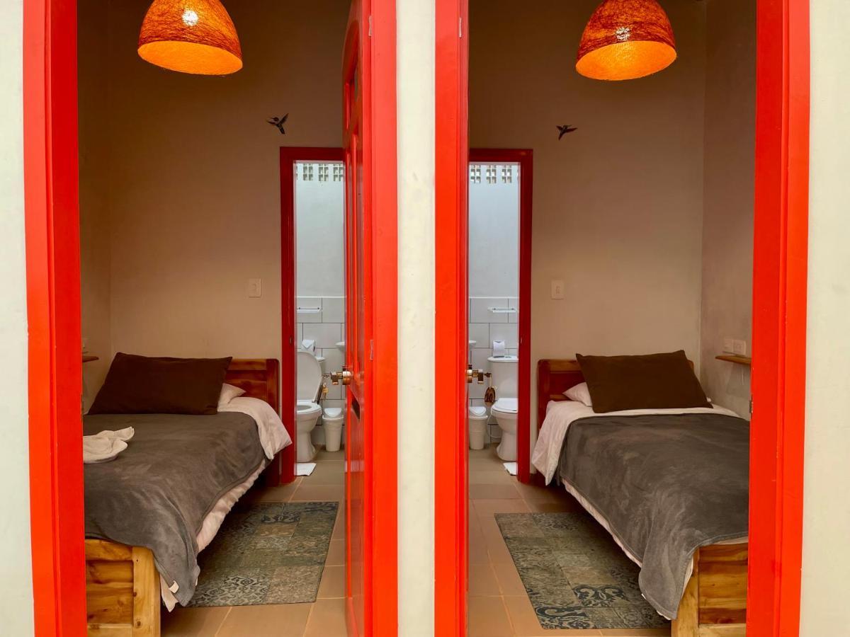 Hostal Tralala 萨兰托 外观 照片