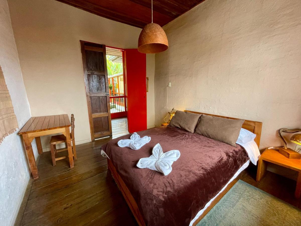 Hostal Tralala 萨兰托 外观 照片