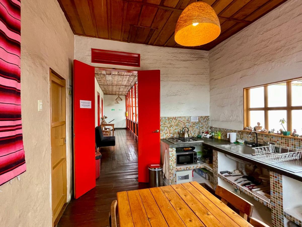 Hostal Tralala 萨兰托 外观 照片